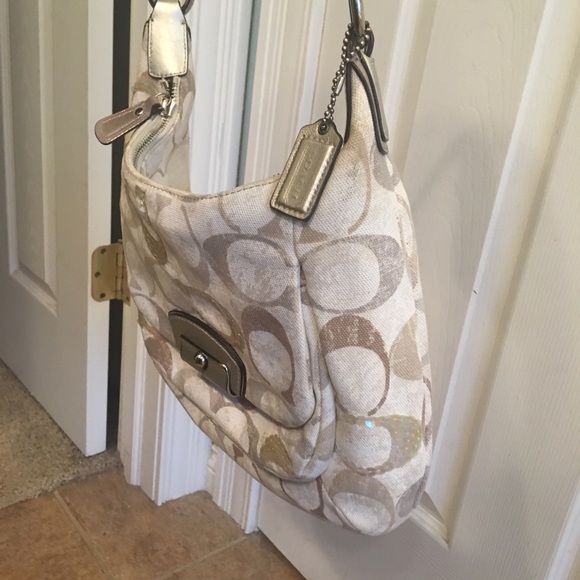 🎉HOST PICK X4 🎉 Coach Purse - Picture 6 of 8